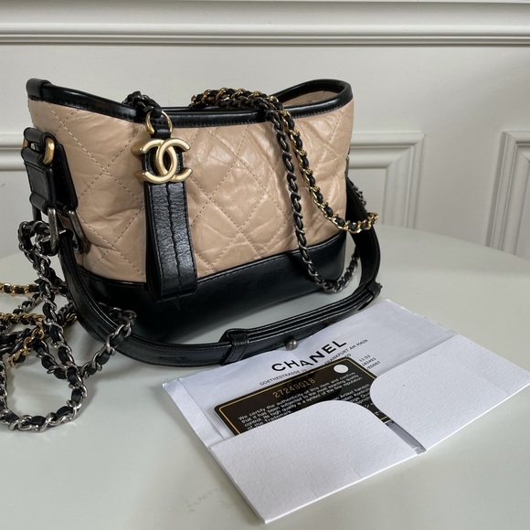 __ 𝑺 𝑶 𝑳 𝑫 __ SELLING CHANEL S GABRIELLE - Picture 10 of 15